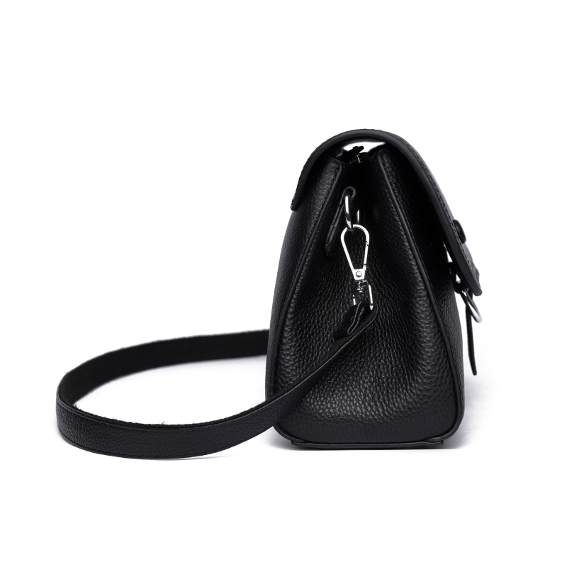 Clara Echtleder Tasche Rückansicht – sauberes Design Tiefes Schwarz